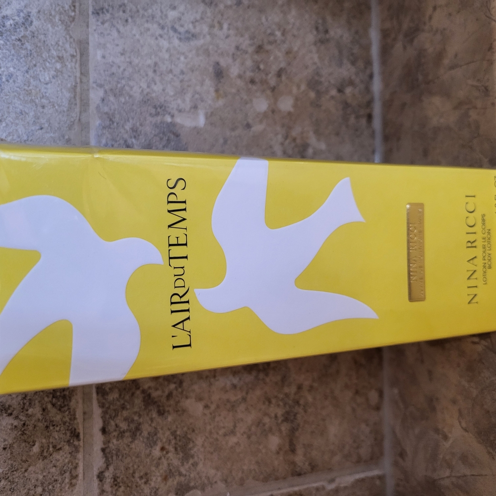 Nina Ricci L'Air du Temps Yellow Box